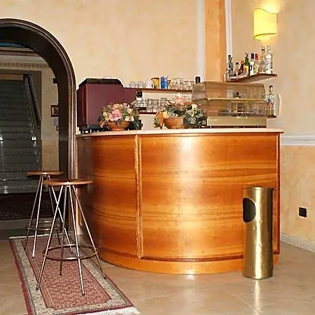 Gresi فندق كاتانيا